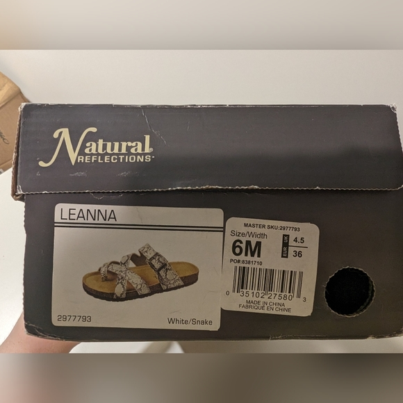 Natural Reflections Leanna Sandal White Snake Size US 6M New in Box - Picture 8 of 9
